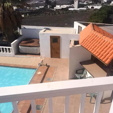 With 6 Bedrooms In With Wonderful Sea View Private Pool Enclosed Garden 4 Km From The Beach *